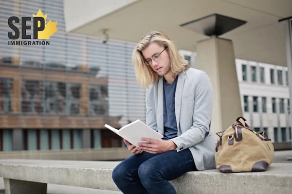 تحصیل در کالج الکساندر