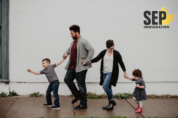 ویزای همراه کانادا برای والدین متقاضی
