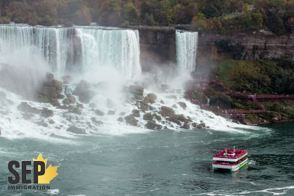 شرایط اخذ ویزای توریستی کانادا