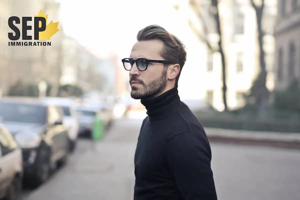 مهاجرت پسر تنها: فرصت‌ها و تهدیدها