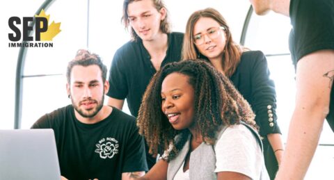 تمدید ورک پرمیت ایرانیان تا فوریه 2025