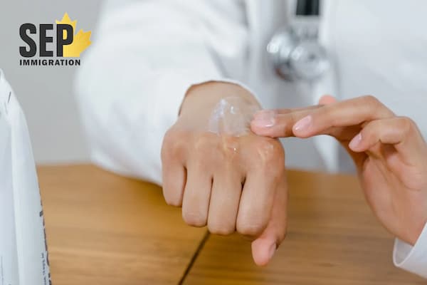 مجوزها و گواهینامه‌ها برای متخصصین پوست در کانادا