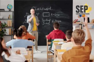 مشاغل آموزشی و خدمات اجتماعی