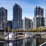 تمدید اقامت در کانادا پس از انقضای ورک پرمیت